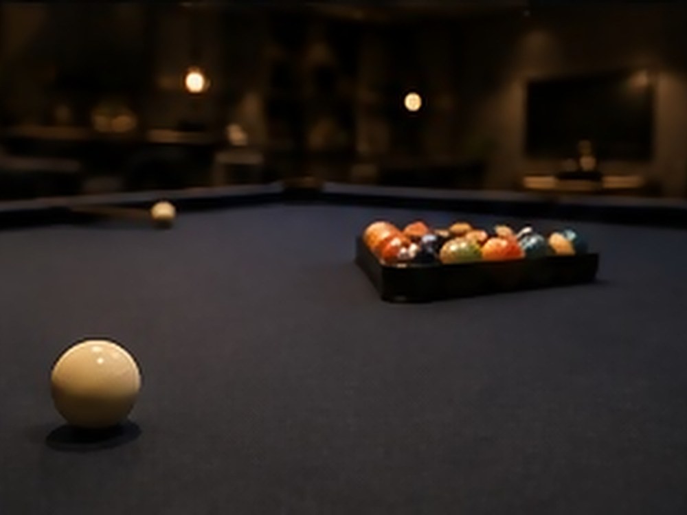 Table and ball detail