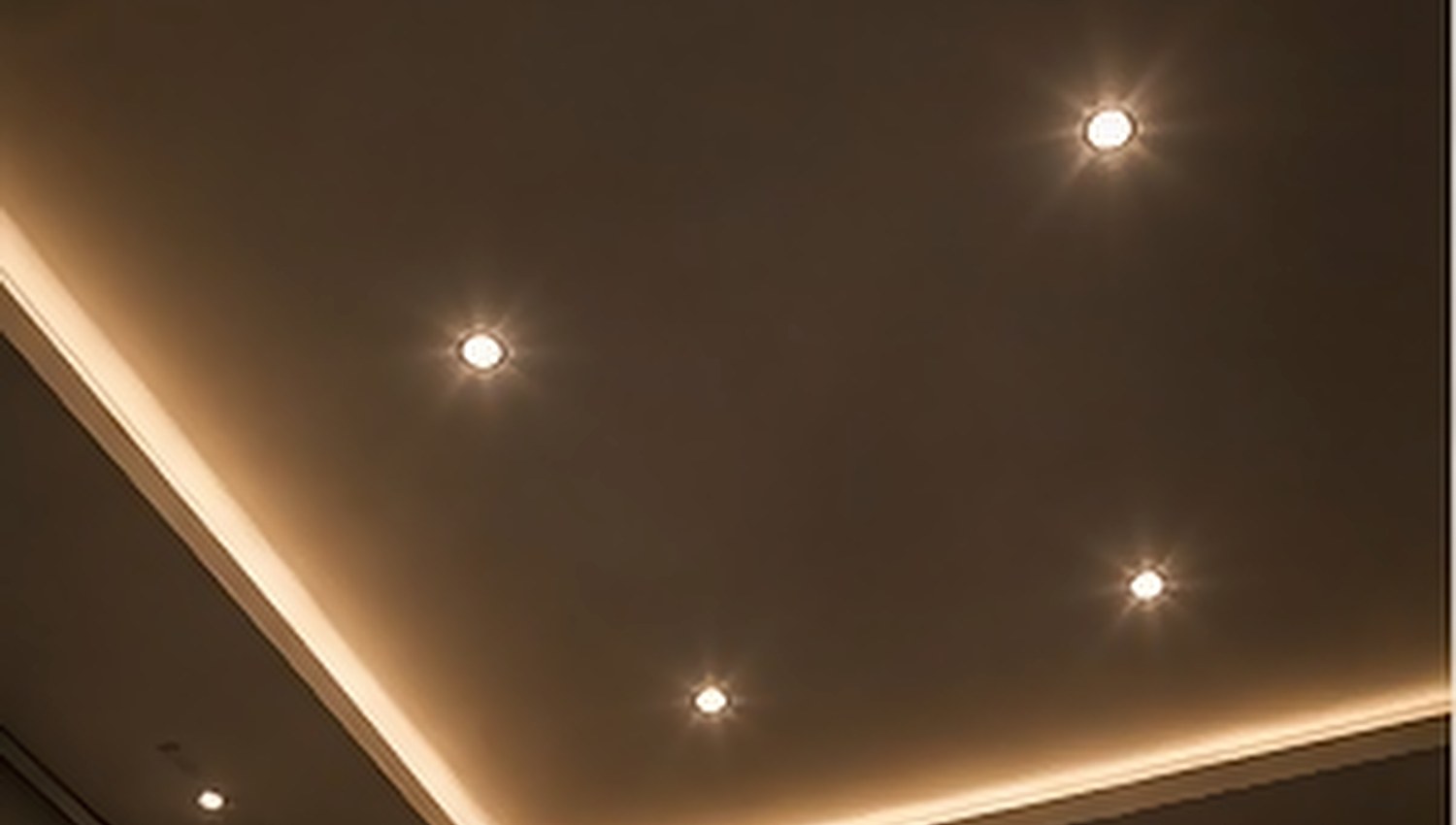 Detail of cove and recessed lighting